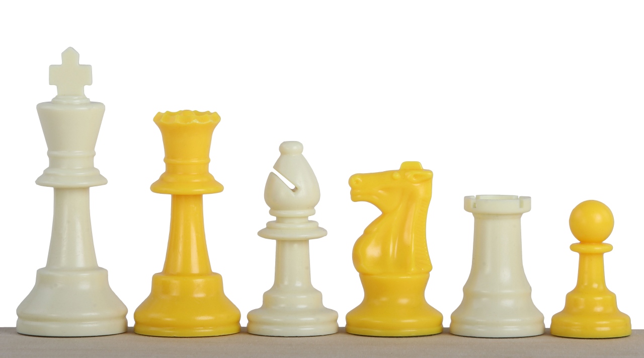 Żółte bierki szachowe nr 6