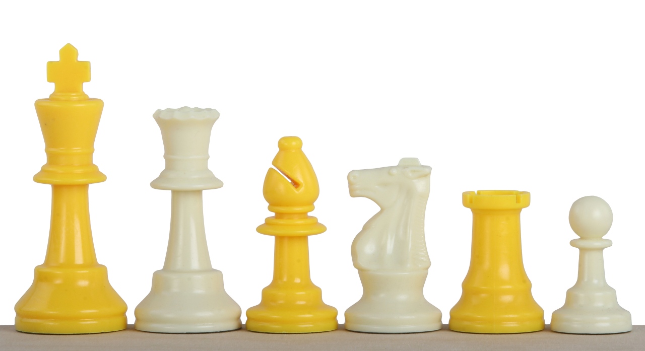 Żółte bierki szachowe nr 6