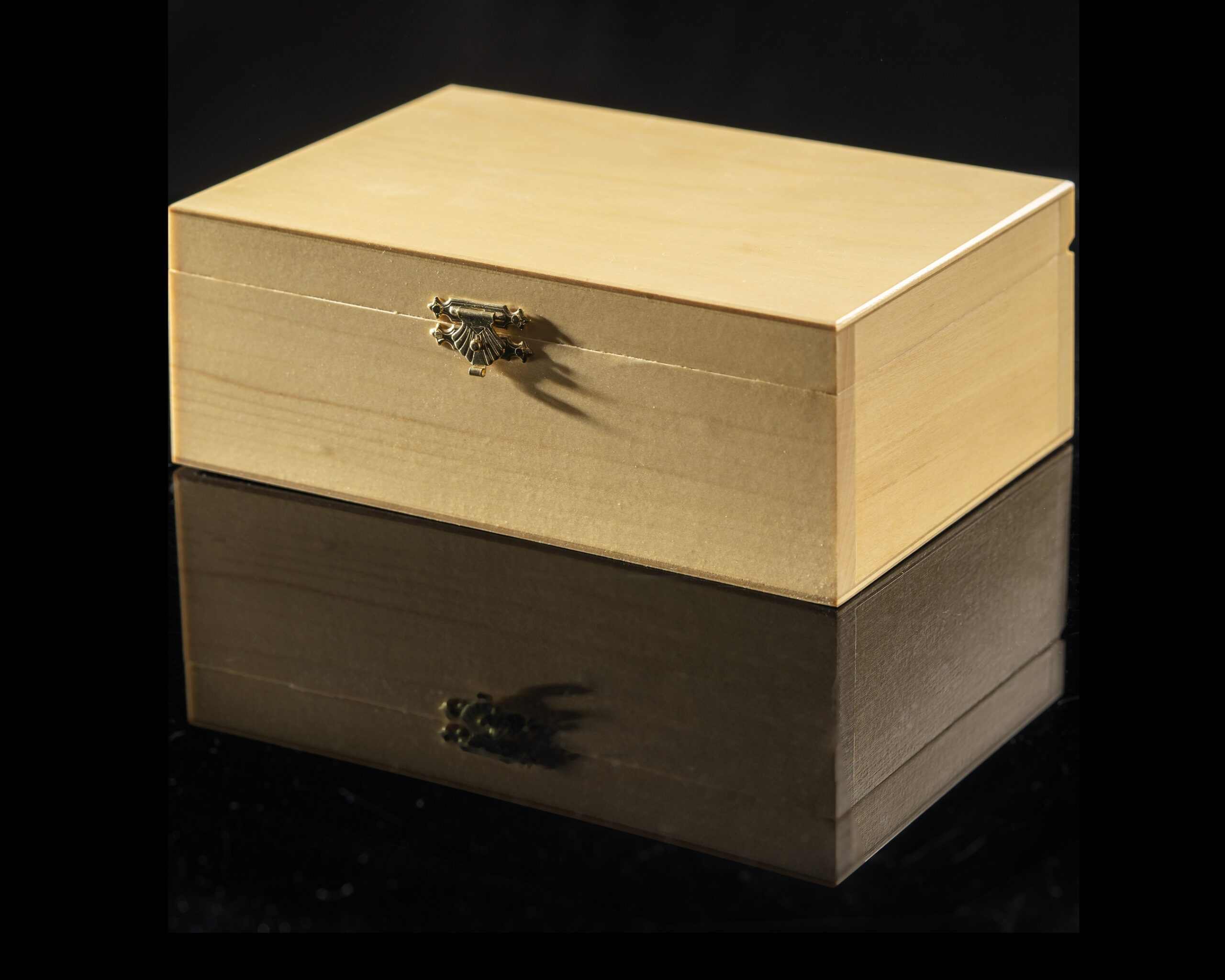 Drewniany kuferek do przechowywania figur Staunton nr 5 (wysokość króla 90 mm)