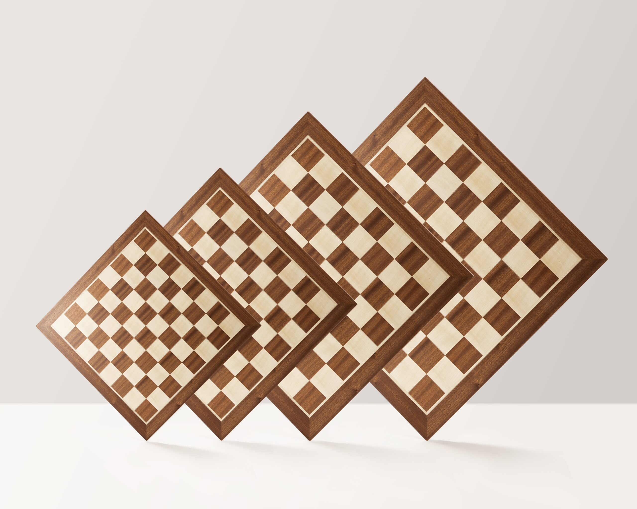 Deska szachowa nr 5 (bez opisu) mahoń/jawor (intarsja)