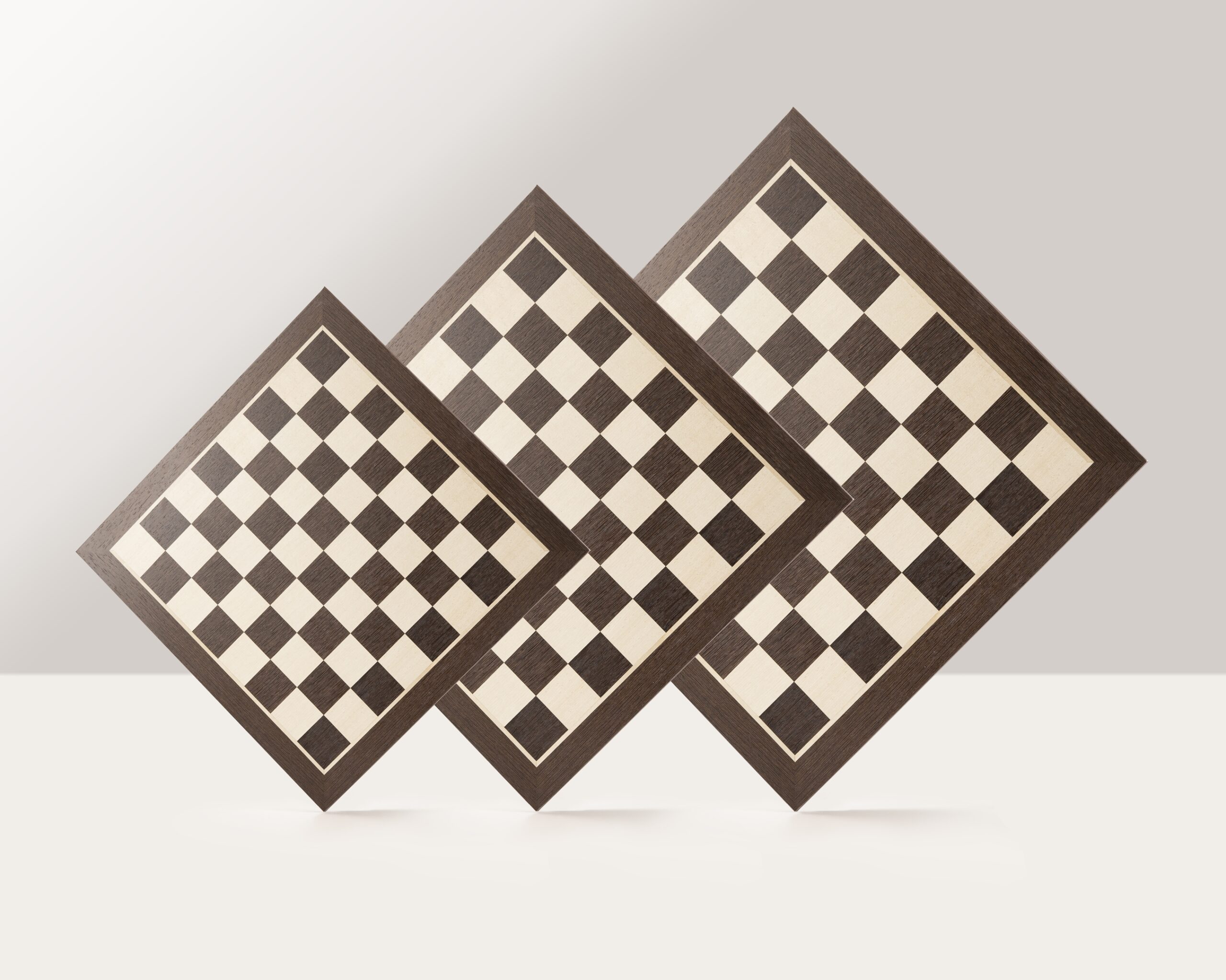 Deska szachowa nr 5 (bez opisu) wenge/jawor (intarsja)