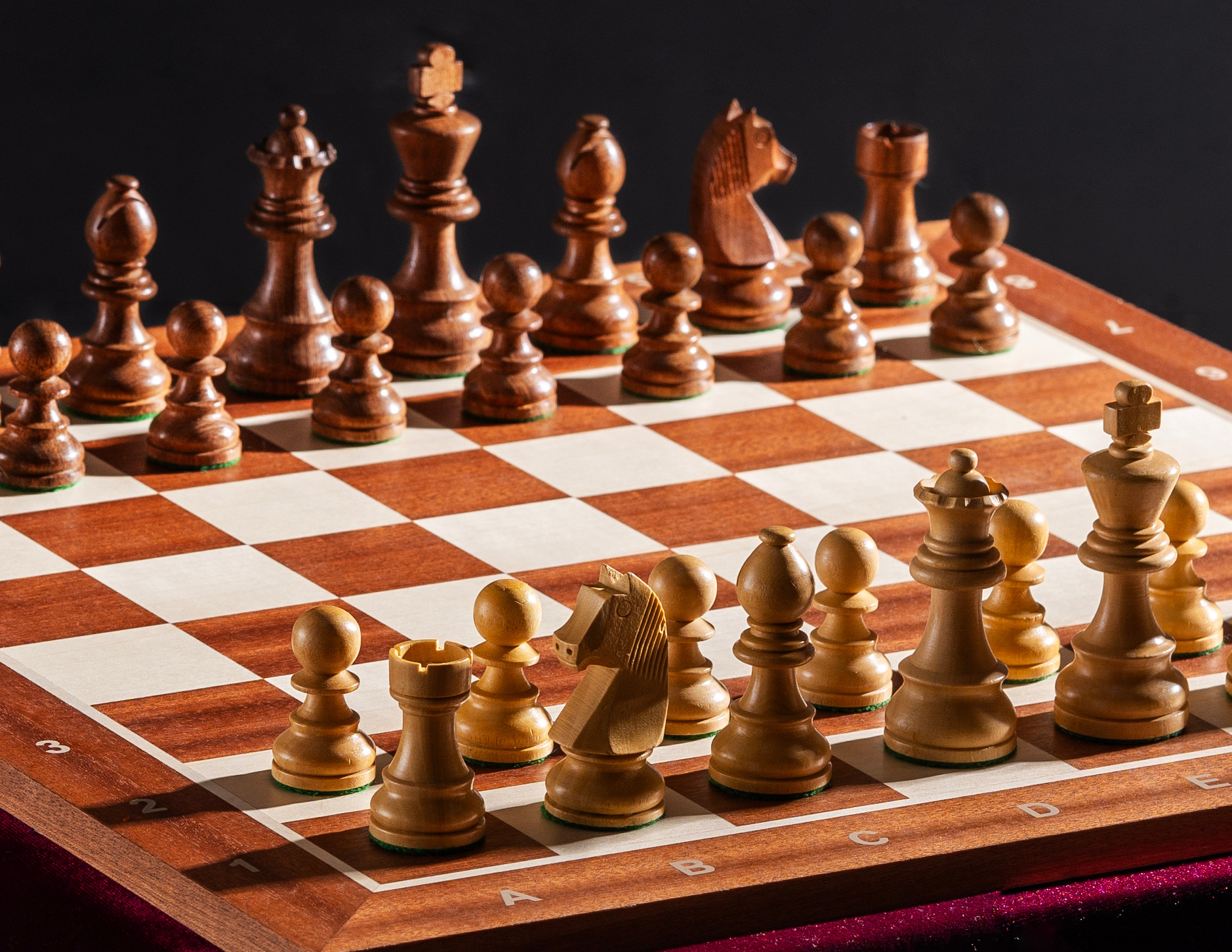 Zestaw szachowy turniejowy Nr 6 - deska 58mm + figury Timeless (German Knight) 3,75