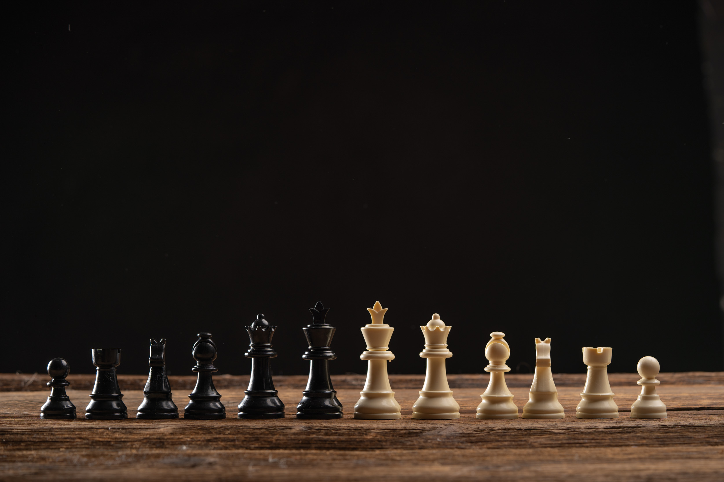 Figury szachowe Staunton 6, plastikowe (król 95 mm)