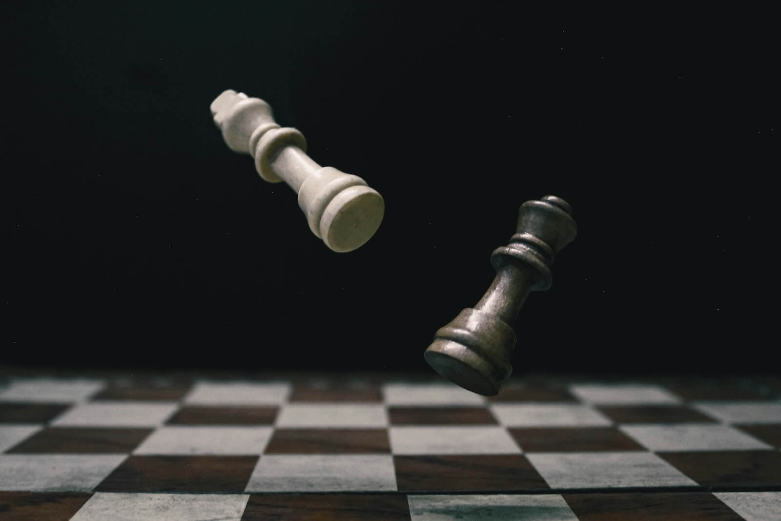 Czy w szachach można bić do tyłu – zasady gry w szachy!