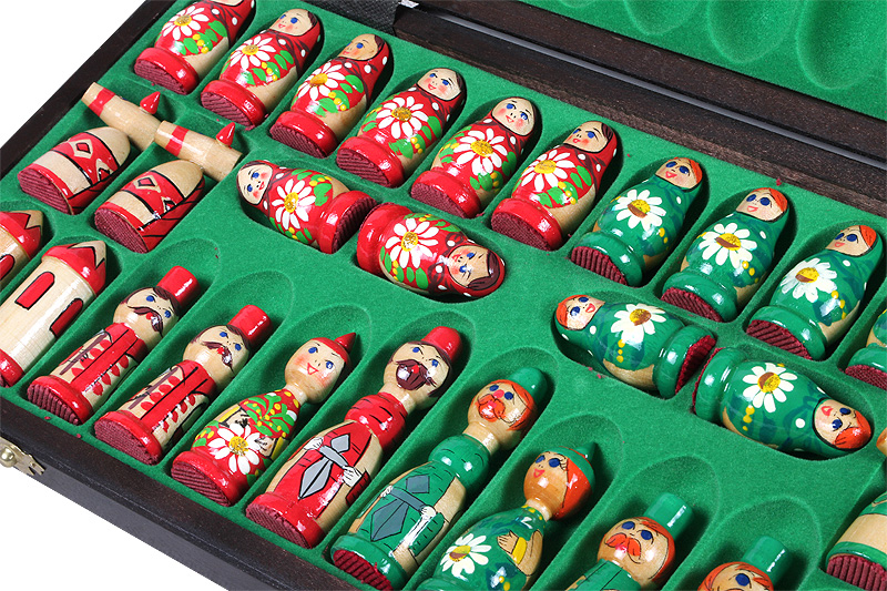 SZACHY BABUSZKI ZIELONE (42x42cm)