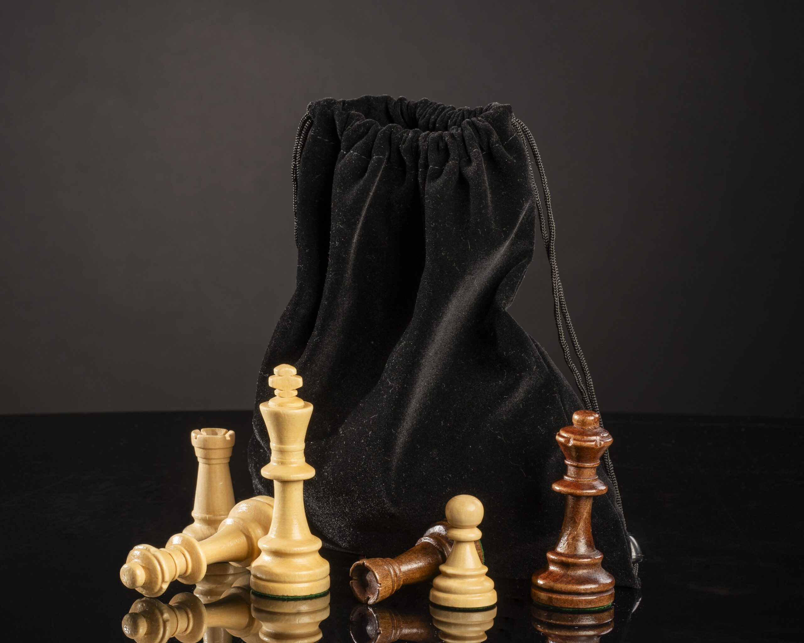 Figury Sunrise STAUNTON NR 5 Rzeźbione Drewniane