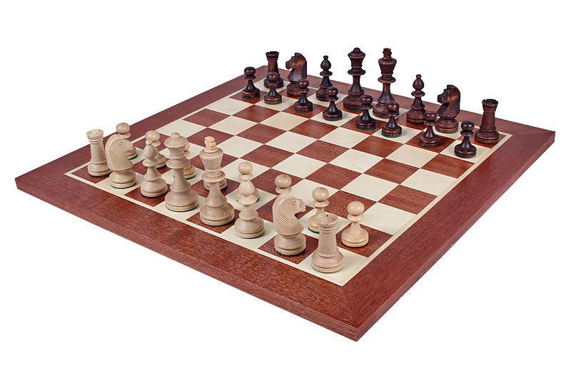 Drewniany kuferek No7 z figurami Staunton