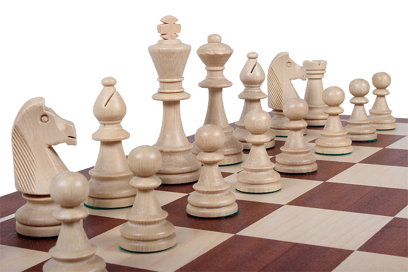 Figury drewniane Staunton nr  6 w drewnianym kuferku w kolorze mahoniowym